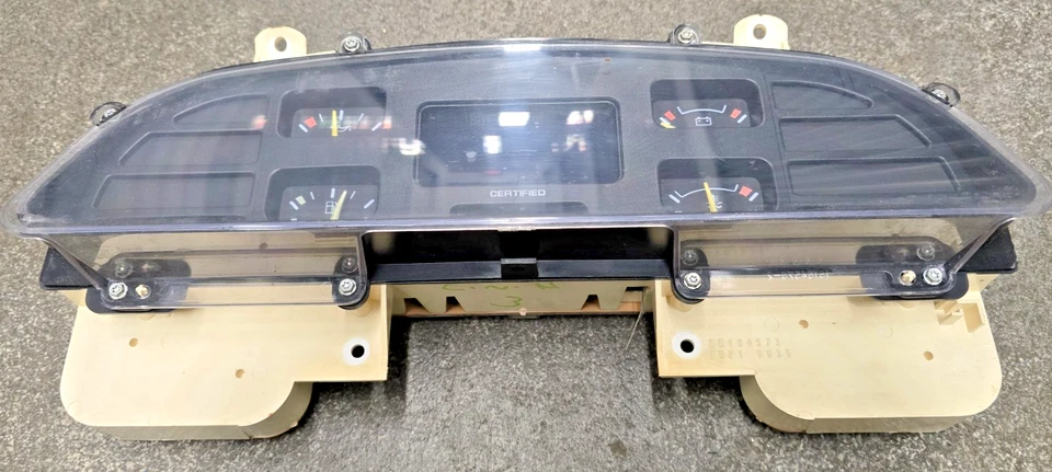 Cuadro de instrumentos velocímetro 96 Chevy Caprice 5,7 L 16177051 Foto 1 de 4