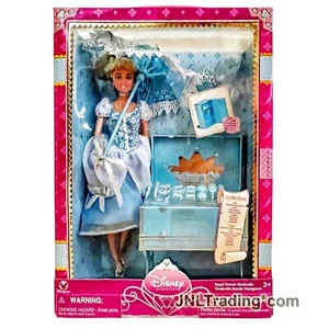 Disney Princess Royal Travels 12" Doll - CINDERELLA with Trunk/Vanity and Tiara - Picture 1 of 1