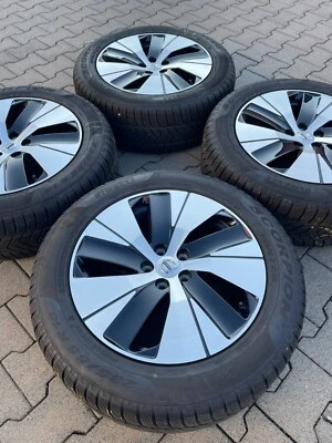ORIGINAL VOLVO XC40 Winterreifen 235/55 R18 Reifen Radsatz Winter 31680403 - Bild 1 von 4