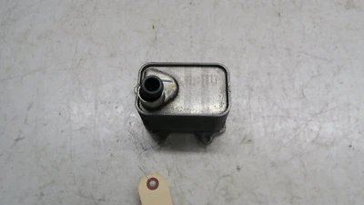 Audi A3 2017-2020 OEM 2,0 L enfriador de aceite de motor 06L117021 Foto 1 de 4