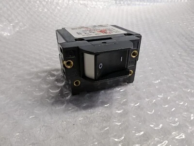 Interruptor de encendido y apagado de cinta de correr Precor 10435-101 Foto 1 de 3