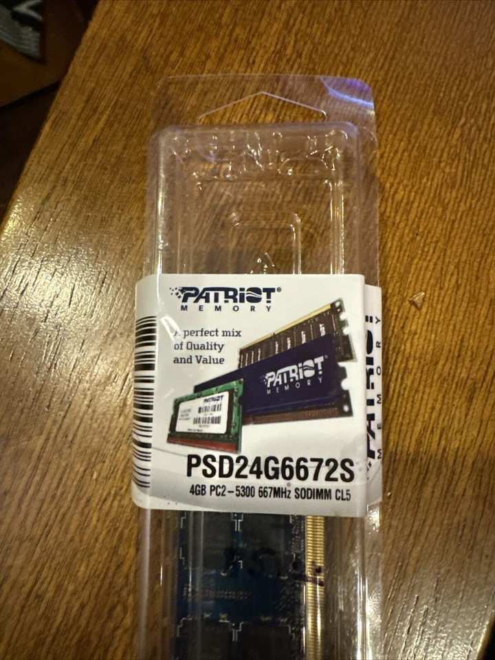 Patriot Memory 4 GB DIMM 667 MHz DDR2 SDRAM Memory (PSD24G6672) SODIMM - Image 1 of 3