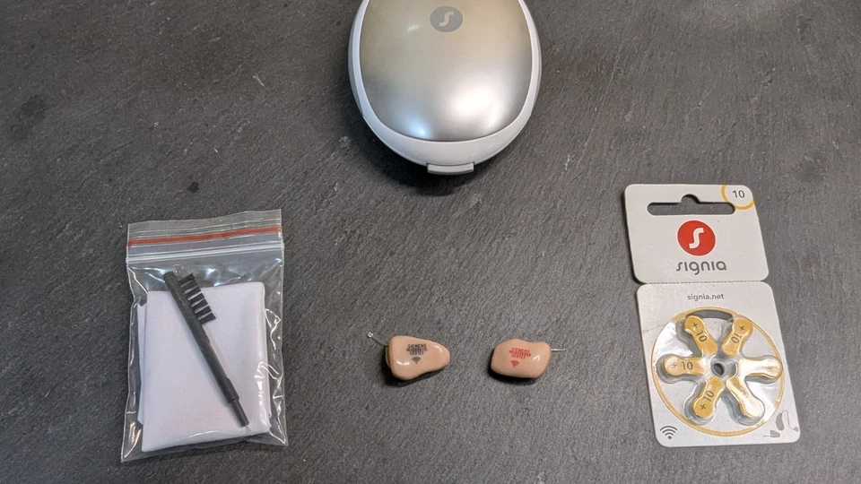 Signia Insio 5 BX Binax CIC 32 channels In Ear hearing aids App control premium - Image 1 of 1