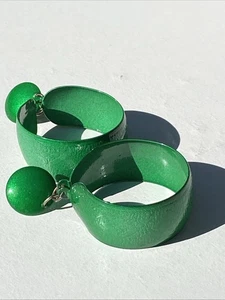 DYNAMITE MOD GROOVY MARY QUAUNT ERA BRITE GREEN FOWARD GYPSY METAL PIERCED HOOPS - Picture 1 of 17