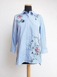Blau weiß Streifen Blumenstickerei Hemd Bluse von Zara, Gr. M - Bild 1 von 6
