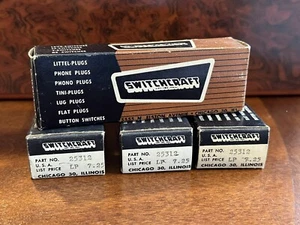 Switchcraft - Part #25312 - Switches - Illuminated - Vintage 1970 - Picture 1 of 4
