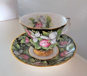 ROYAL ALBERT LADY'S SLIPPER PROVINCIAL FLOWERS BONE CHINA TEACUP SAUCER ENGLAND - Picture 1 of 5