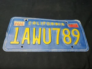 Famous Vintage 1983 Tag California Blue Yellow License Plate 1AWU789 - Bild 1 von 4