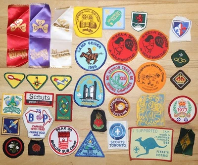 Vintage Girl Guide Scout Cloth Badges From Around The World 1970's 1980's - Image 1 of 4