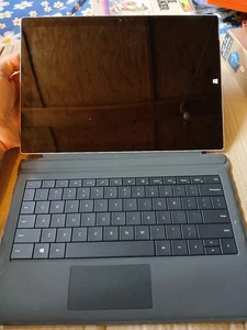 Microsoft Surface 12" Tablet Computer Portatile VENDUTO COSÌ COM'È - Foto 1 di 12