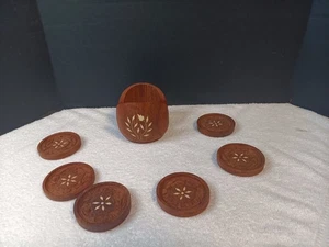 6 posavasos de madera vintage madera de teca hechos a mano flores talladas hechas en la India - Imagen 1 de 9
