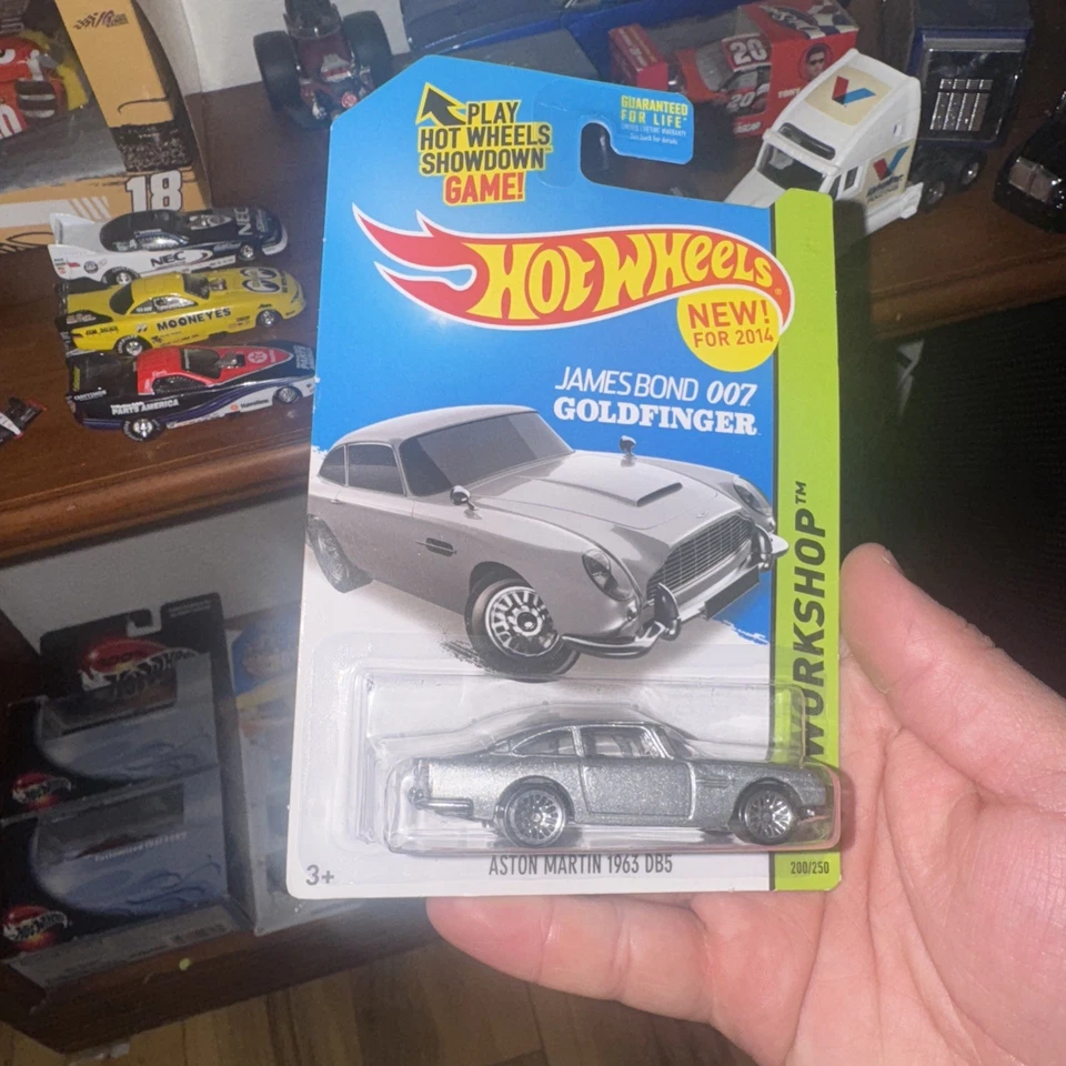 2014 Hot Wheels #200 HW Workshop-James Bond ASTON MARTIN 1963 DB5 Silver Variant - Image 1 of 1