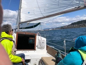 Alberg 30 sailboat - Picture 1 of 16