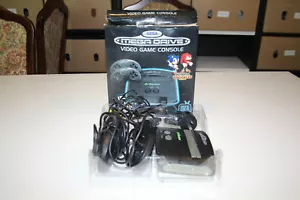 Consola de juegos SEGA Mega Drive clásica con 15 juegos incorporados - Imagen 1 de 2