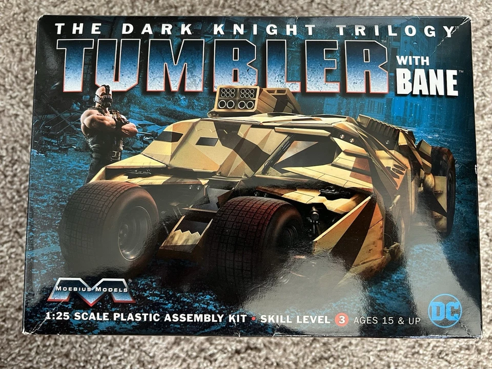 Vaso blindado Moebius 967 The Dark Knight Trilogy con Bane escala 1:25 completo Foto 1 de 4