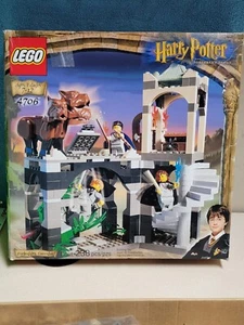 Lego 4706 Harry Potter FORBIDDEN CORRIDOR 100% Complete w/Instructions *RETIRED* - Picture 1 of 6