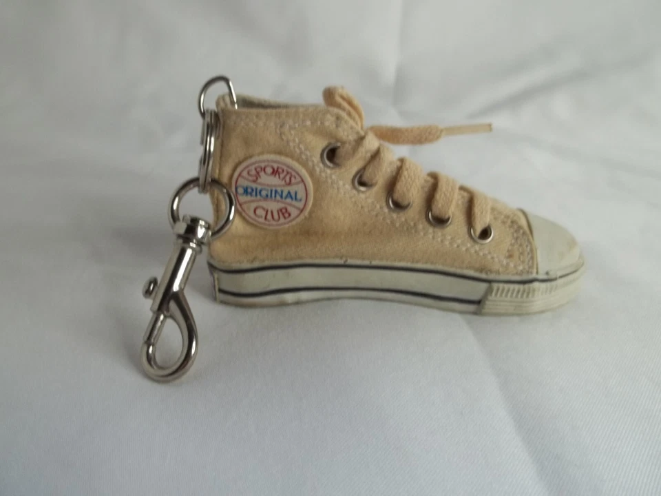 Llavero Zapatilla Deportiva Coca Cola Coca Alta De Colección Foto 1 de 4