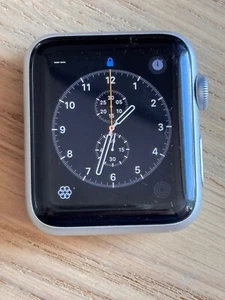 Apple Watch Series 3 GPS 42mm Silber Aluminiumgehäuse - Zdjęcie 1 z 7
