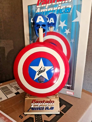 Archivo Marvel Stan Lee firmado por Sideshow: CAPITÁN AMÉRICA ESCUDO RÉPLICA ESCALA 1:4 Foto 1 de 4