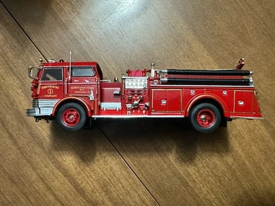 MACK60 1:32 1960 MACK FIRE TRUCK (RESCUE HOSE CO. #1) Collectible COA - Image 1 of 4