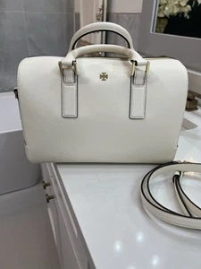 Tory Burch Medium Size RETAIL:459$ - Picture 1 of 6