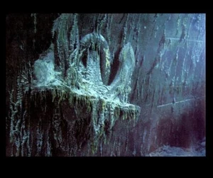 Amazing Titanic Wreck Photo Port Side Anchor Ocean Floor PHOTO Disaster Wreckage - Picture 1 of 2