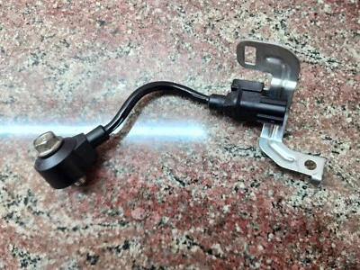 [OEM] 2007-2024 Honda CBR600RR CBR1000RR Knock Sensor with Bracket 30530-MFJ-D01 - Image 1 of 4