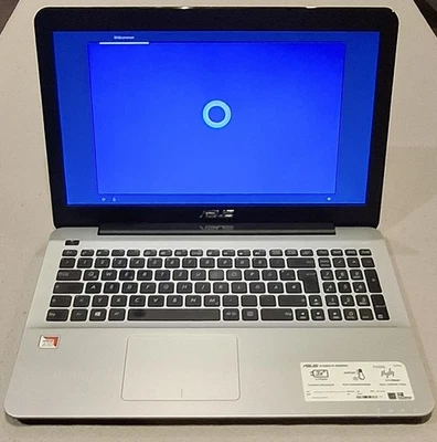 ASUS F555Q Notebook | AMD Quad Core A10-9620P | 8GB RAM | 256GB SSD | Win10 - Bild 1 von 4
