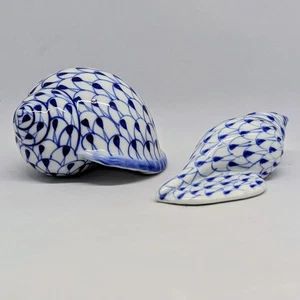 Andrea By Sadek Blue & White Fishnet Porcelain Conch Seashell Coastal Decor - Picture 1 of 13