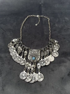 Münzkette im Boho-Stil mit türkisfarbenem Stein - Ethno Vintage-inspirierter Schmuck - Bild 1 von 6