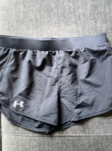 Under Armour Heatgear Girls Loose Shorts YLG. NWT - Picture 1 of 4