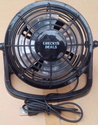 CHECKYS DEALS MINI USB POWERED DESK FAN PLASTIC 4 INCHES - Image 1 of 2