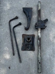 71 72 OLDSMOBILE F85 CUTLASS 442 BUMPER JACK LUG WRENCH 409290 HOOK HURST OLDS - Picture 1 of 14