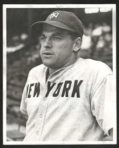 Charles Wensloff N Y Yankees Pitcher 8x10 Type #1 Rookie Photo by Detroit Staff - Picture 1 of 3