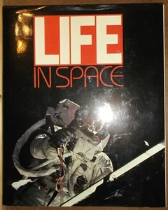 LIFE IN SPACE WITH ORIGINAL SPACE SHUTTLE POSTER 1983 OUTTER SPACE USED HARDBACK - Picture 1 of 3