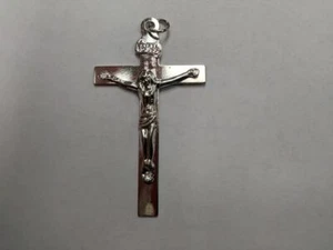 Colgante Crucifijo Cruz Placa Plata Tamaño: 2-1/4 pulgadas de alto - Imagen 1 de 4