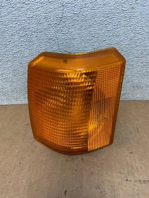 1995 - 1999 Land Range Rover Left Driver Front Corner Light Turn Signal R4696 DG - Image 1 of 4