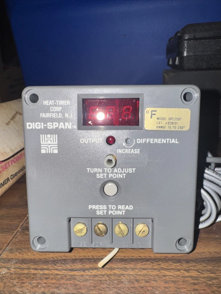 Digi Span SPC250T Digital Setpoint Control Temperature Sensor New Old Stock  T5 - Image 1 of 4