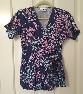 STRICKLY SCRUBS Women's SZ S Wrap Short Sleeve Scrub Top Snap Pocket - Picture 1 of 6