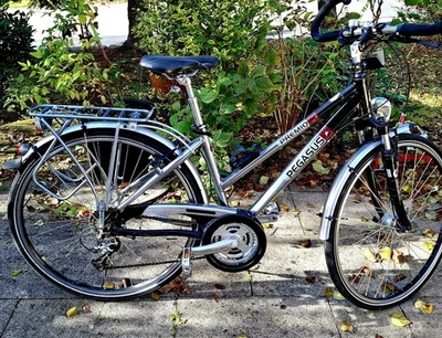 Pegasus Premio SL Damenfahrrad 28 Zoll RH 45 Tiefeinsteiger schwarz/silber  - Bild 1 von 4