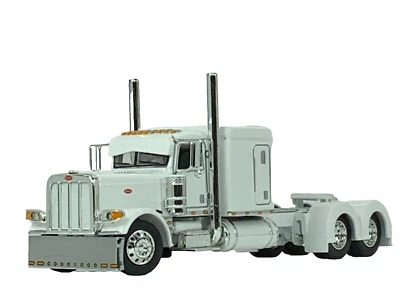 1/64 DCP WHITE PETERBILT 389 W/ 63" FLAT TOP SLEEPER - Image 1 of 4