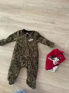 Newborn Baby Nike Bundle - Picture 1 of 6