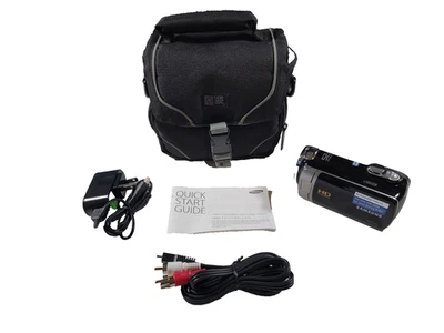 Videocámara con memoria flash Samsung HMX-F90 con zoom óptico 52x, paquete Foto 1 de 4