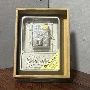 Cenicero fundido a presión de aluminio Budweiser nuevo Zippo edición limitada - Imagen 1 de 4