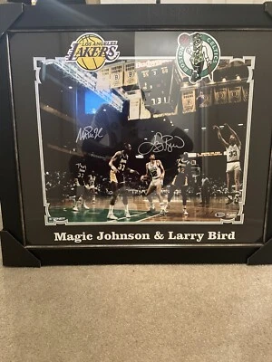 Fotos de póster de Magic Johnson y Larry Bird Foto 1 de 3