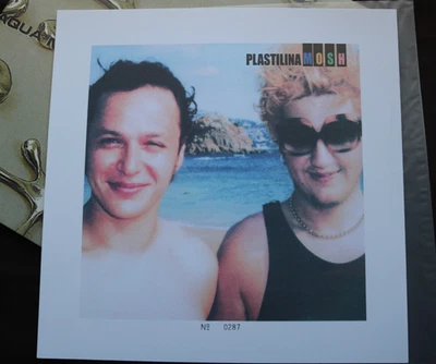 Aqua Mosh por Plastilina Mosh 2019 Black Vinyl with Limited Lithography No. 287 - Image 1 of 4