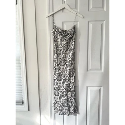 Vestido midi drapeado de seda con estampado floral francés negro blanco Fiori di Zucca Foto 1 de 4