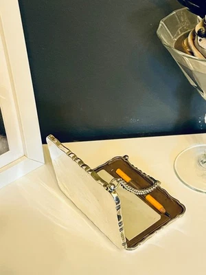 Antico portafoglio portamonete argento aiutante memorie con interno in pelle e catena - Immagine 1 di 4