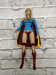 DC Comics Essentials Supergirl Action Figure DC Direct A12014 - Imagen 1 de 2