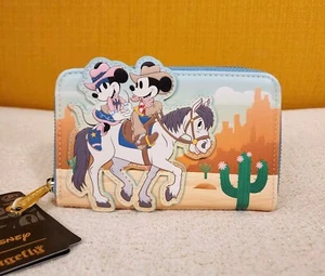 Loungefly Disney Western Mickey and Minnie Horse Ride Zip Around Geldbörse NEU - Bild 1 von 13